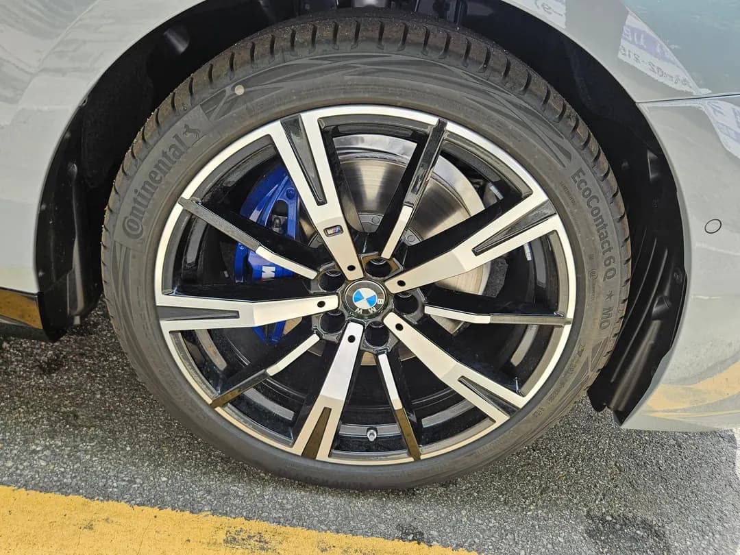BMW 5시리즈 사진 2