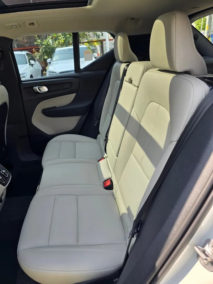 볼보 XC40 사진 2
