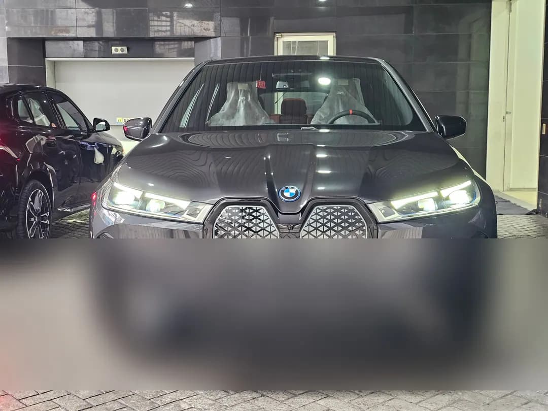 BMW iX 사진 1