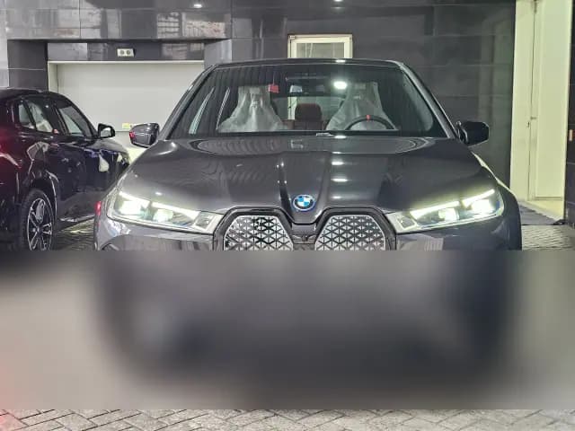 BMW iX 사진 1