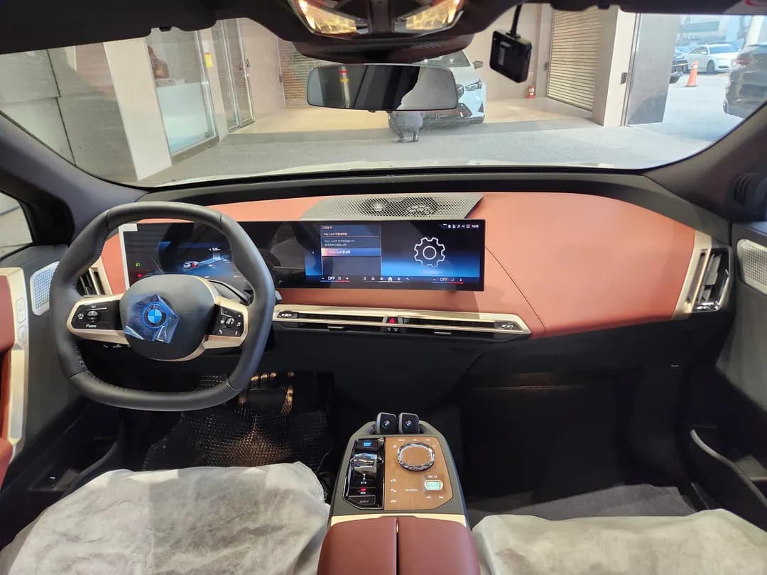 BMW iX 사진 2