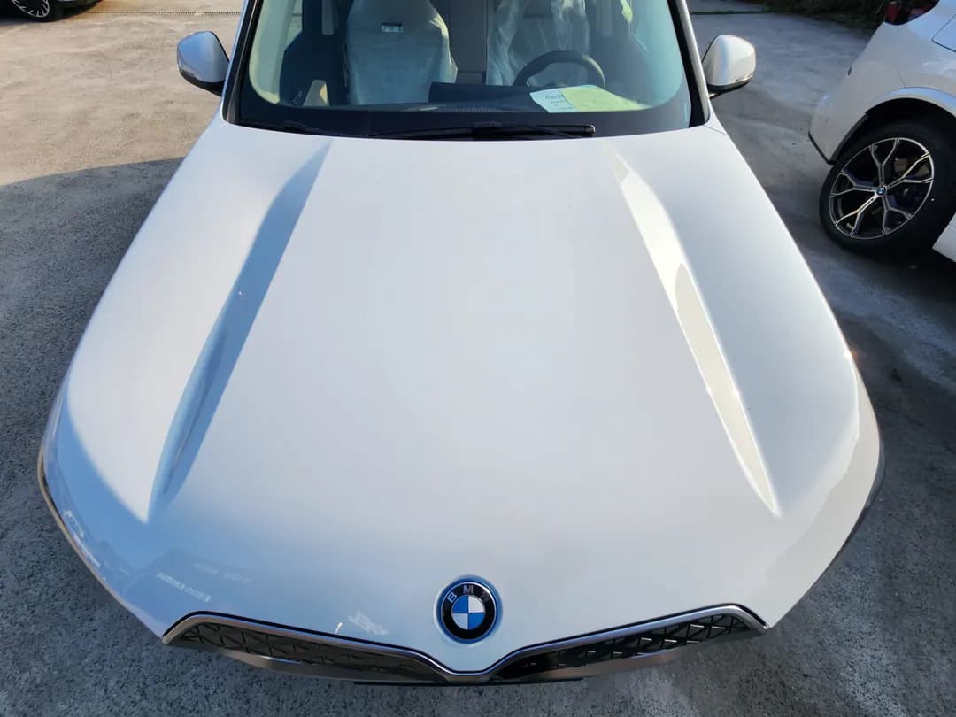 BMW iX1 사진 2
