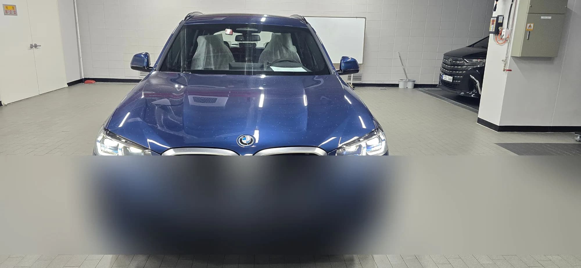 BMW iX3