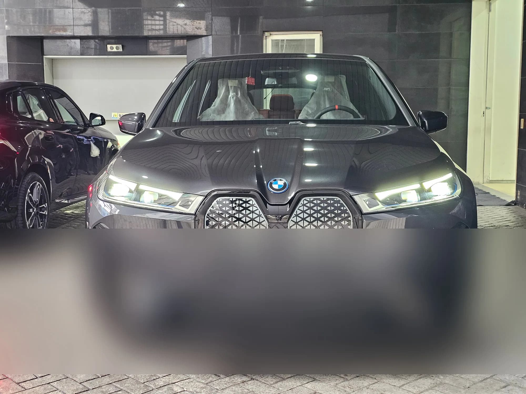 BMW iX